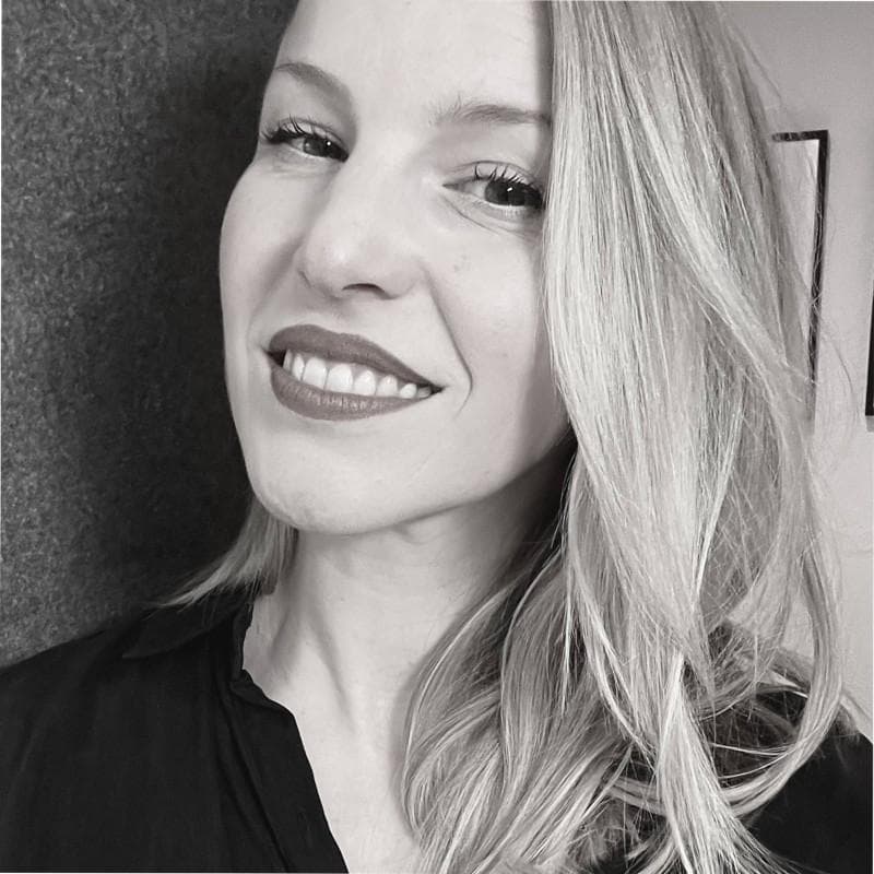 Porträt von Romy Bayer